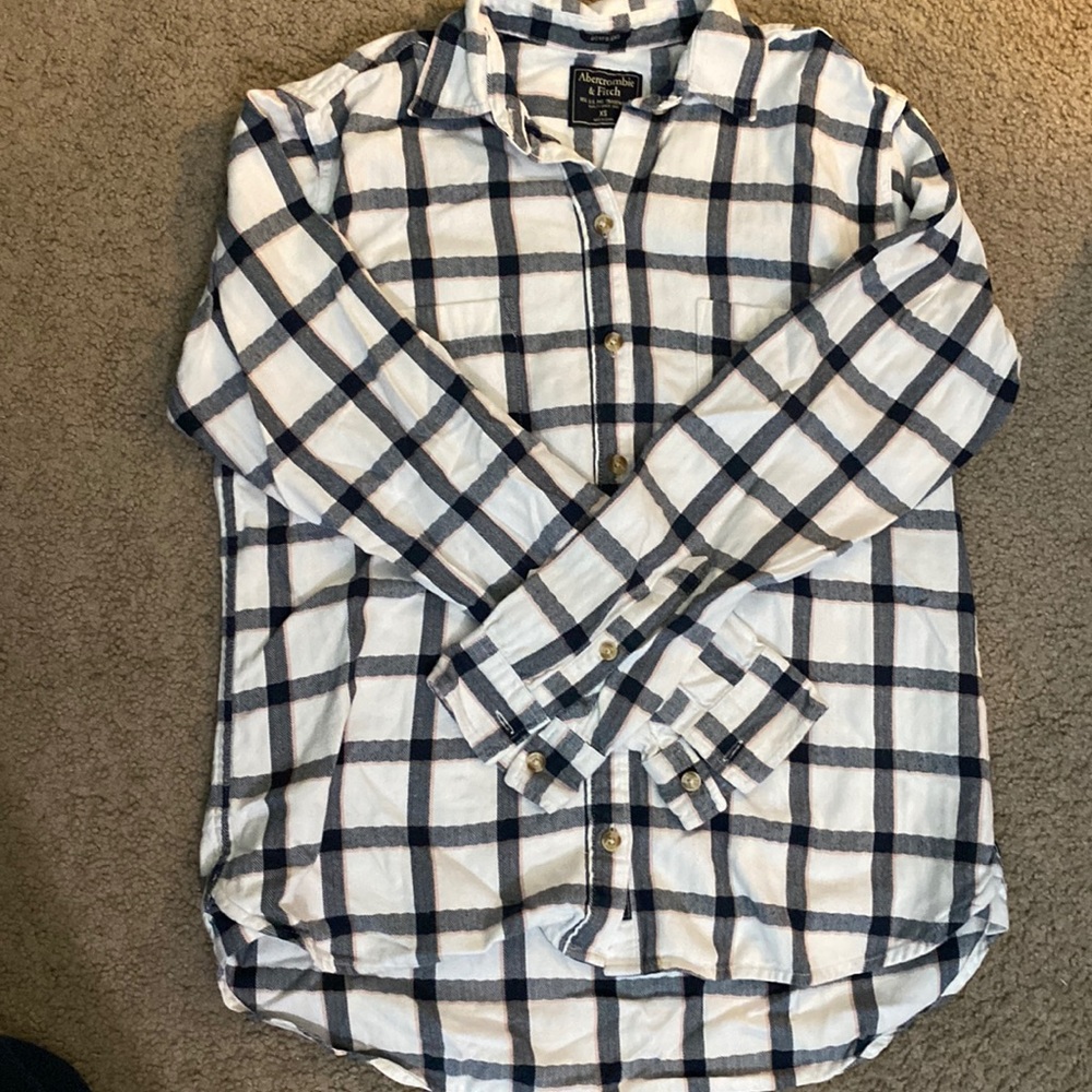 Abercrombie & Fitch: oversized white boyfriend button up, size XS